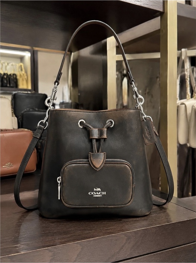 Rowan Bucket Bag With Pocket · Tan