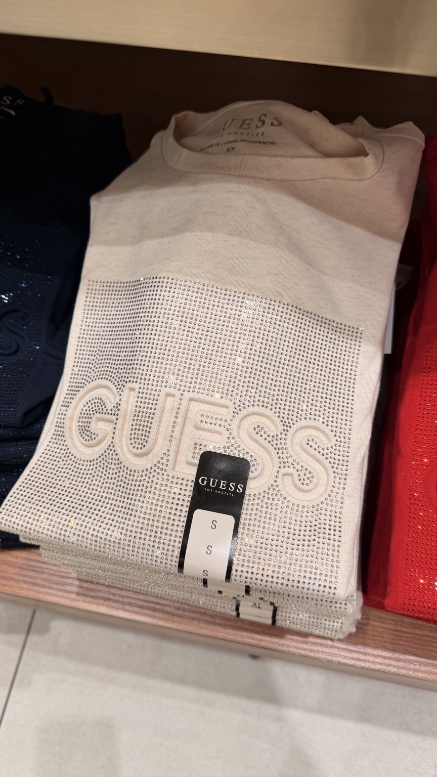 White shimmer GUESS tee