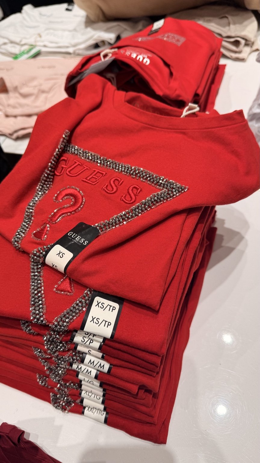 Red rhinestone triangle GUESS tee
