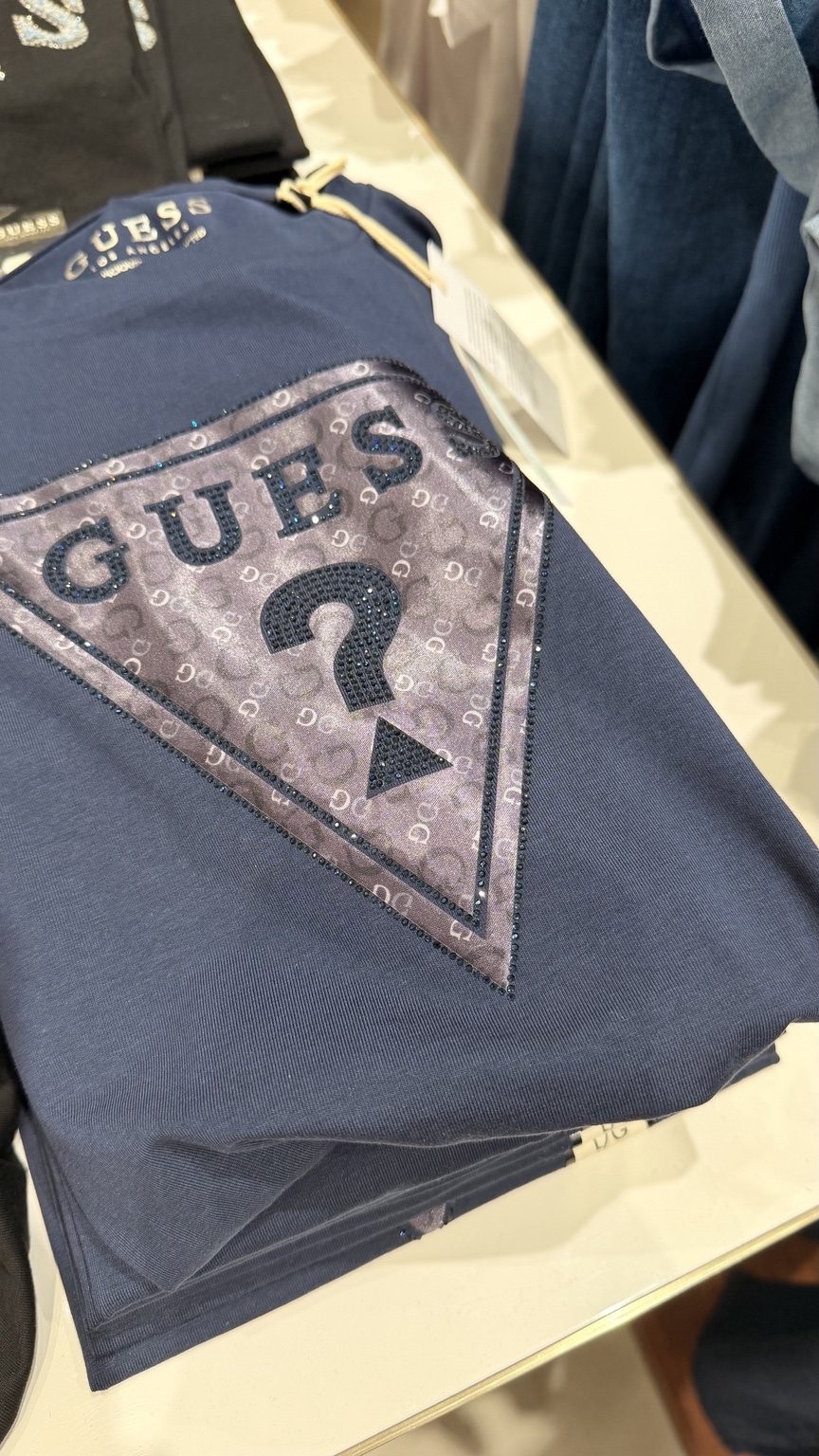 Navy rhinestone triangle GUESS tee
