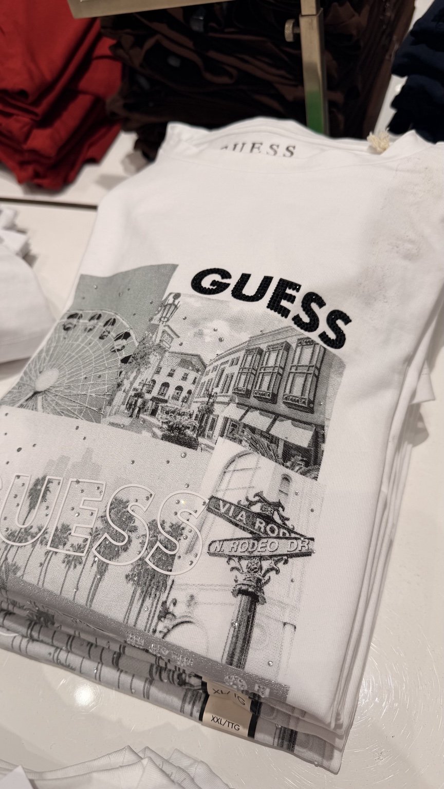 White city print GUESS tee
