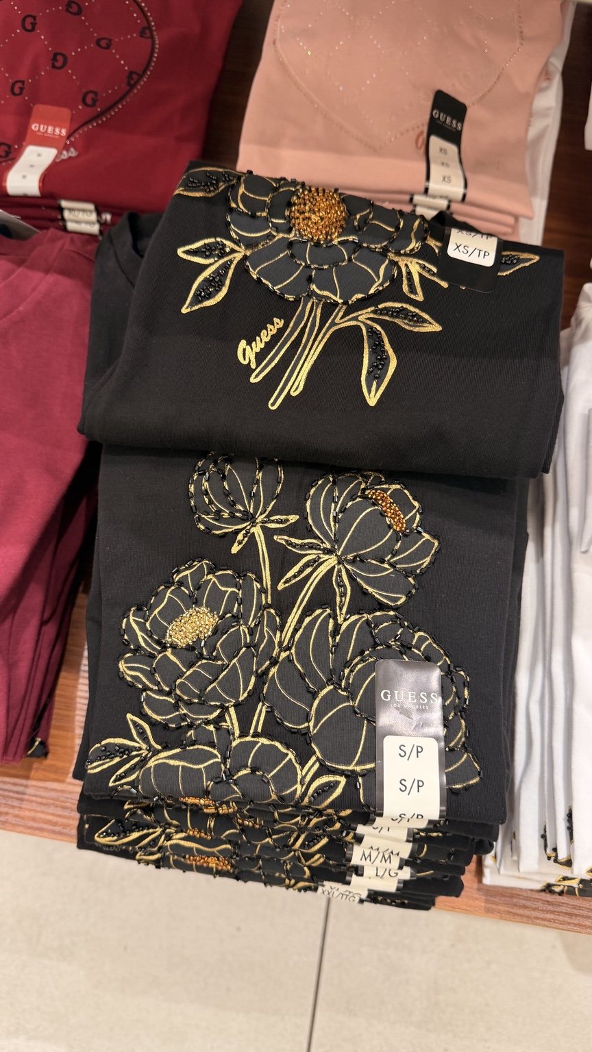 Black gold floral GUESS tee