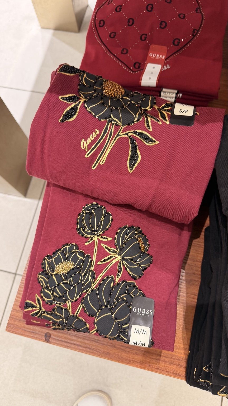 Burgundy gold floral GUESS tee
