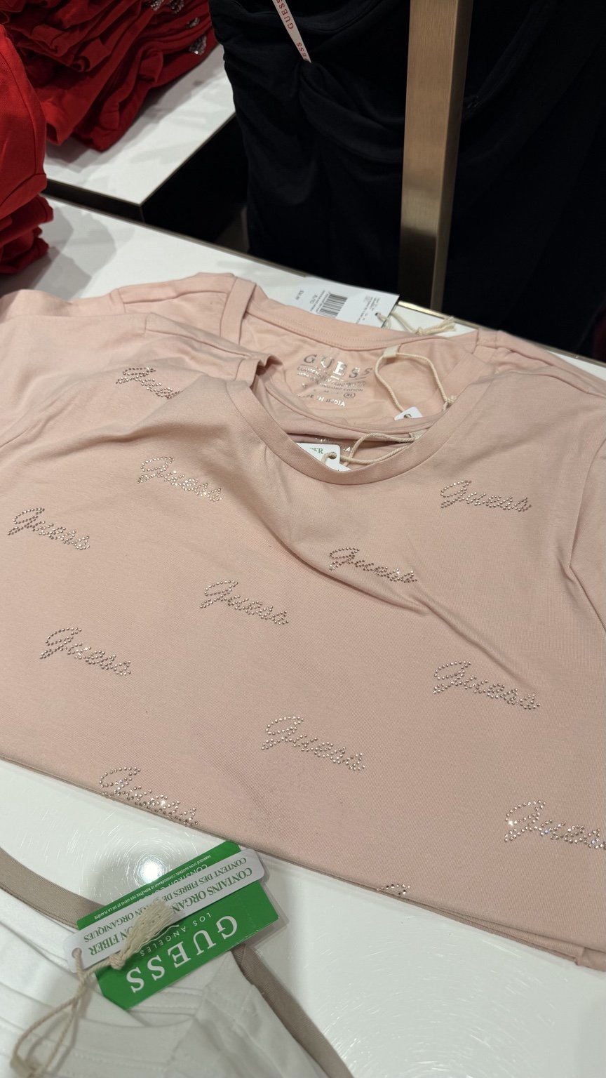 Taupe script GUESS tee