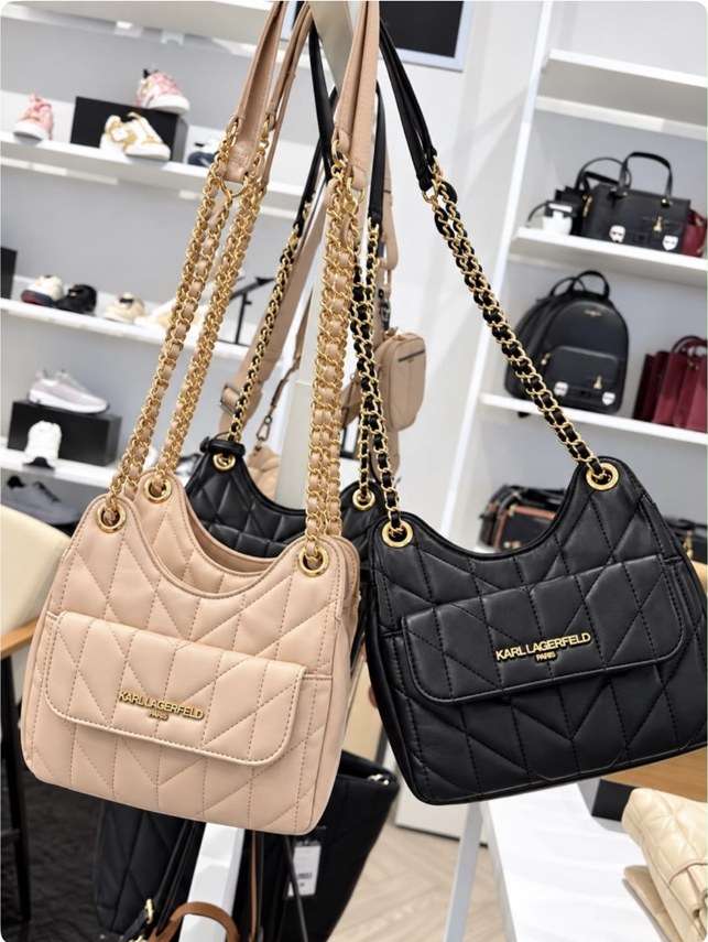 Quilted chain shoulder bags · blush and black