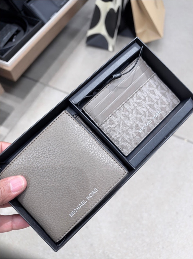 Taupe Pebbled Leather Billfold Wallet and Signature Logo Card Case Gift Set